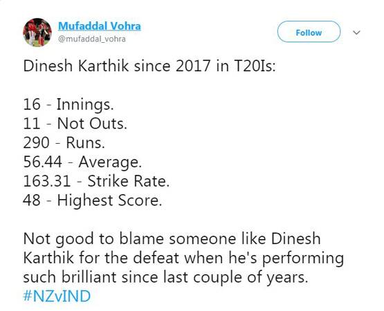 'खुद को धोनी समझकर पंड्या को नहीं दी स्ट्राइक', ट्रोल हुए कार्तिक