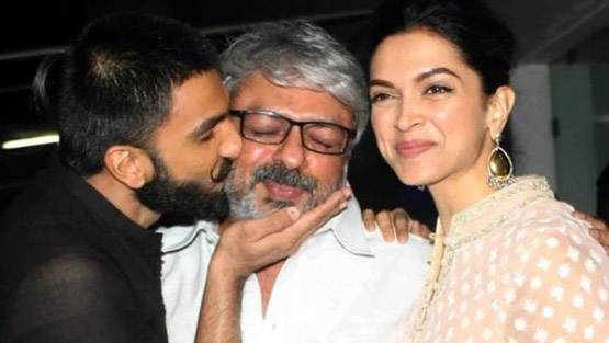 दीपिका में 3 हीरोइनों की सूरत देखते हैं भंसाली, एक हेमा मालिनी भी