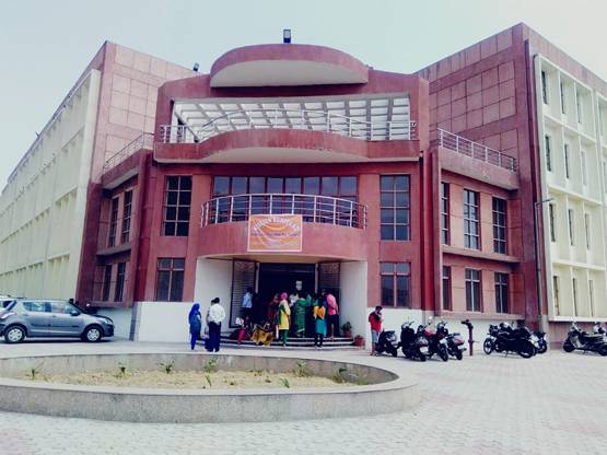 PHOTOS: ऐसे हैं दिल्ली के सरकारी स्कूल, पढ़ाई में हैं हिट