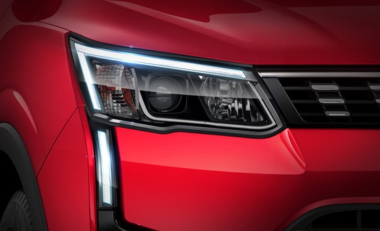 20 तस्वीरों में देखें नई Mahindra XUV 300 का कोना-कोना