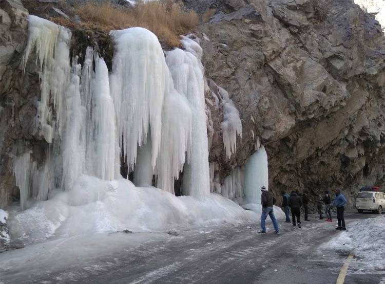 भारत का सबसे ठंडा इलाका, माइनस 31 डिग्री में जवान दे रहे पहरा