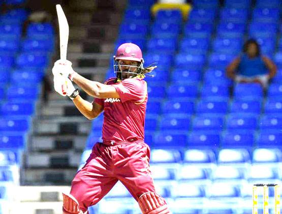 क्रिस गेल की आंधी में उड़ा शाहिद आफरीदी के छक्कों का रिकॉर्ड