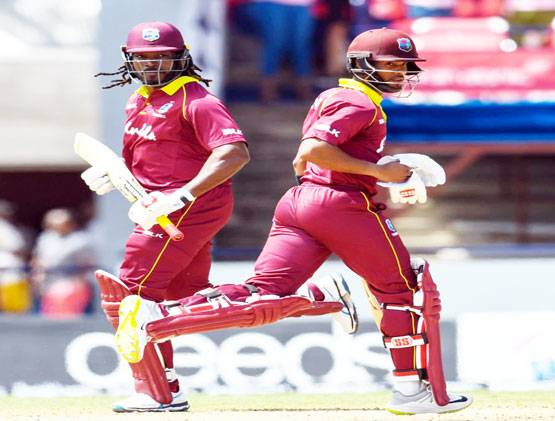 क्रिस गेल की आंधी में उड़ा शाहिद आफरीदी के छक्कों का रिकॉर्ड