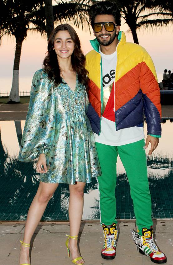 गली बॉय के प्रमोशन में पहुंचे रणवीर स‍िंह के जूते हुए वायरल