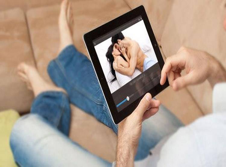 पैसे दो लड़की लो, Instagram पर ऐसे हो रहा सेक्स का कारोबार