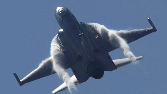 भारतीय वायुसेना के सामने कहां टिकती है पाकिस्तानी वायुसेना