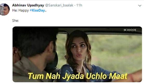 Kiss Day पर ट्विटर पर लोगों ने ऐसे लिए मजे, देखें फनी मीम्स