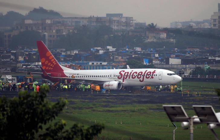 SpiceJet ने शुरू की मेगा सेल, सिर्फ 899 रुपये में हवाई सफर