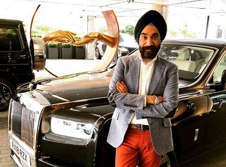 ज‍िस रंग की पगड़ी, वैसी ही खरीद लेता है ये अरबपत‍ि रॉल्स रॉयस कार
