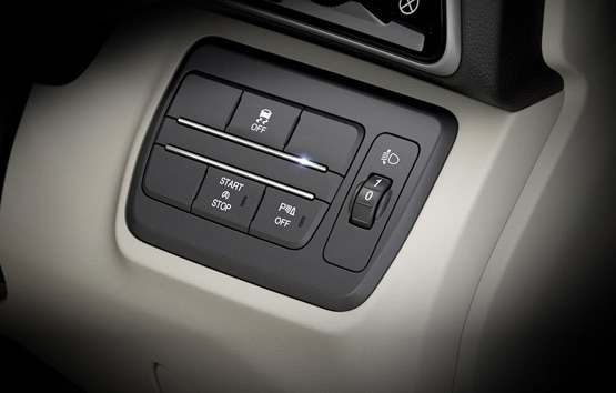 20 तस्वीरों में देखें नई Mahindra XUV 300 का कोना-कोना