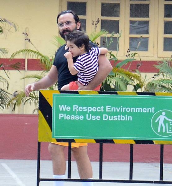 बदल गया तैमूर का Look, न्यू हेयरकट में पापा सैफ संग आए नजर