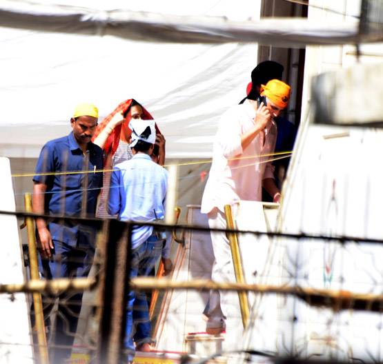 गुरुद्वारे में शूटिंग कर रहे अक्षय कुमार-करीना कपूर, Photos लीक