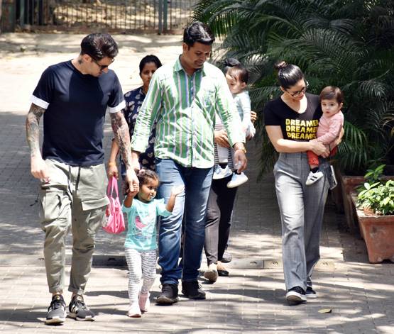 एक साथ 3 बच्चों को संभाल रही हैं सनी लियोनी, चर्चा में तस्वीरें