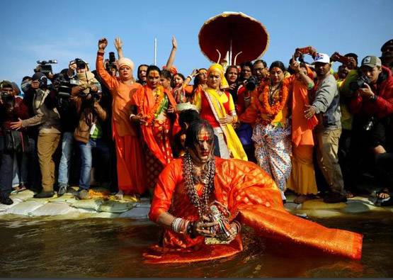 50 दिनों में 25 करोड़ श्रद्धालुओं ने लगाई डुबकी, कुंभ में बना रिकॉर्ड