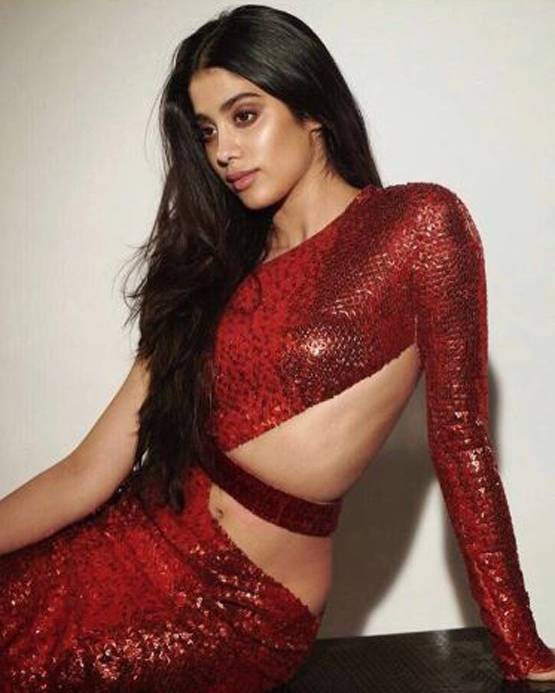 जब जाह्नवी ने डिलीट कर दिए थे अपने सभी इंस्टाग्राम पोस्ट, ये थी वजह