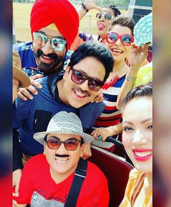 Photos: सिंगापुर में तारक मेहता की टीम, यूं कर रही मस्ती