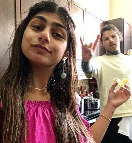 कौन है एडल्ट स्टार मिया खलीफा के मंगेतर? तस्वीरों में देखें बॉन्ड‍िंग