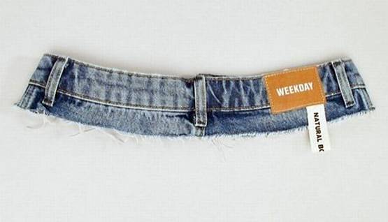 क्यों खास बन गया ये ट्राउजर? सोशल मीडिया पर हो रही जमकर चर्चा