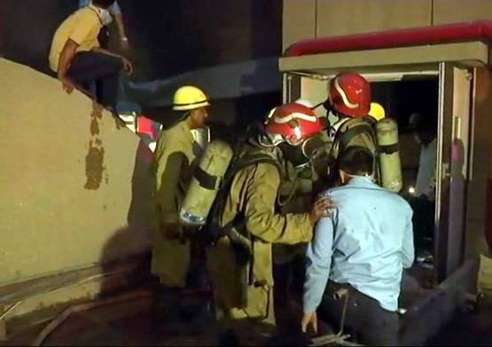 AIIMS: ट्रामा सेंटर के ऑपरेशन थियेटर में लगी आग, अफरा-तफरी