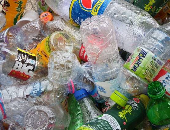 प्लास्टिक से बना सकेंगे पेट्रोल, वैज्ञानिक ने इजाद की अनोखी मशीन