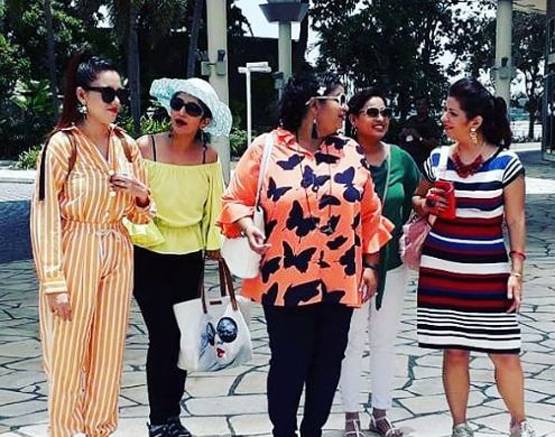 Photos: सिंगापुर में तारक मेहता की टीम, यूं कर रही मस्ती