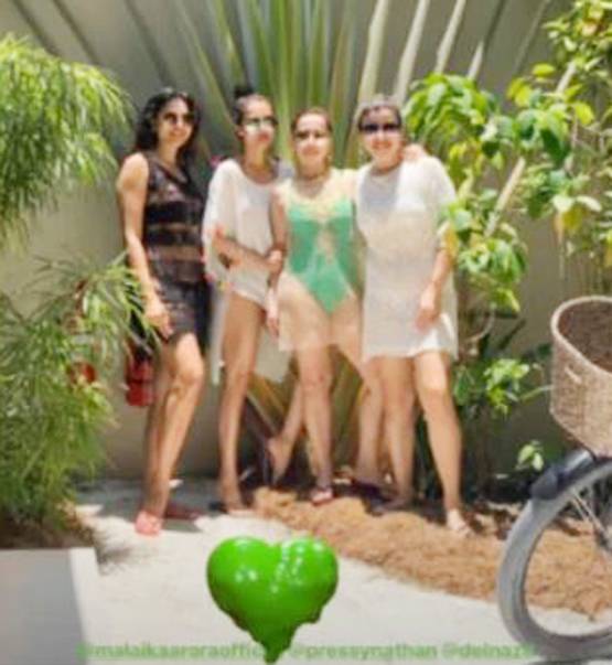 गर्ल गैंग संग बैचलर ट्र‍िप पर मलाइका अरोड़ा, द‍िखा बोल्ड अंदाज