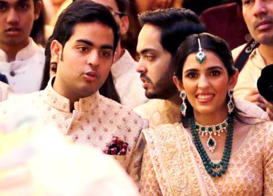 क्या है हस्त मिलाप?  आकाश- श्लोका की शादी में कुछ ऐसी होंगी रस्में