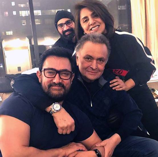 हॉस्पिटल से ऋषि कपूर की पहली तस्वीर, पत्नी नीतू, बड़े भाई दिखे साथ