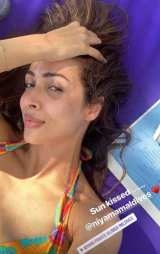 गर्ल गैंग संग बैचलर ट्र‍िप पर मलाइका अरोड़ा, द‍िखा बोल्ड अंदाज