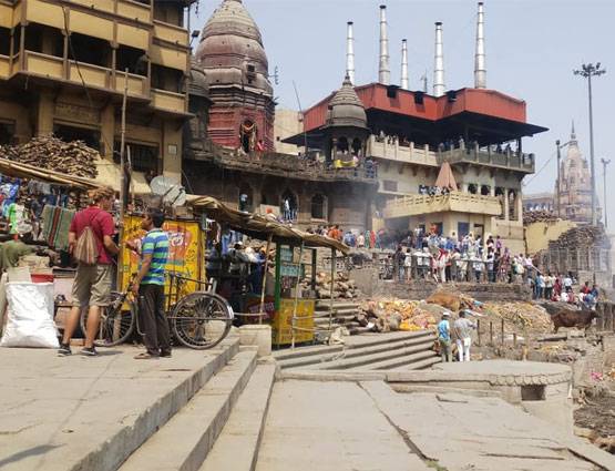 चिता की राख से खेली होली, बनारस के सिवा दुनिया में कहीं नहीं होता ऐसा