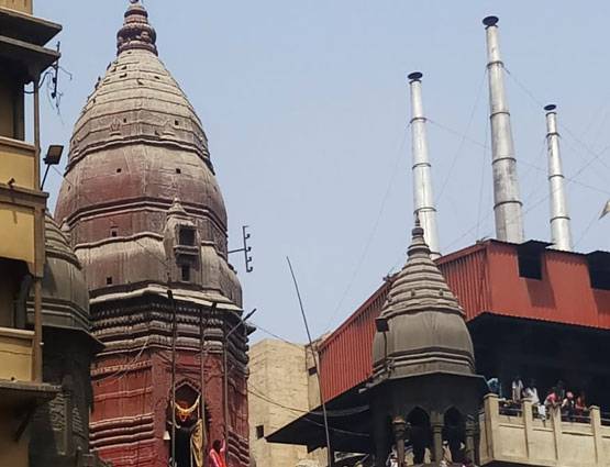 चिता की राख से खेली होली, बनारस के सिवा दुनिया में कहीं नहीं होता ऐसा