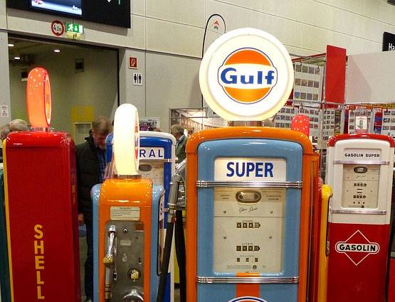 प्लास्टिक से बना सकेंगे पेट्रोल, वैज्ञानिक ने इजाद की अनोखी मशीन