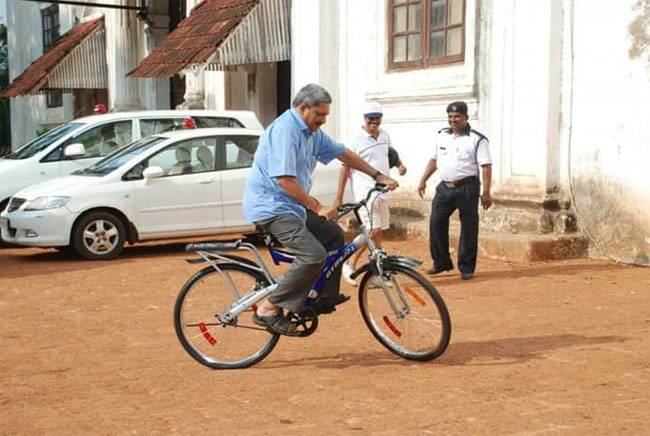 जब भी होगी सादगी की बात, देश करेगा मनोहर पर्रिकर को याद