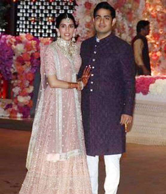 क्या ये एंटीलिया है? आकाश-श्लोका की शादी से पहले वायरल हुई तस्वीरें