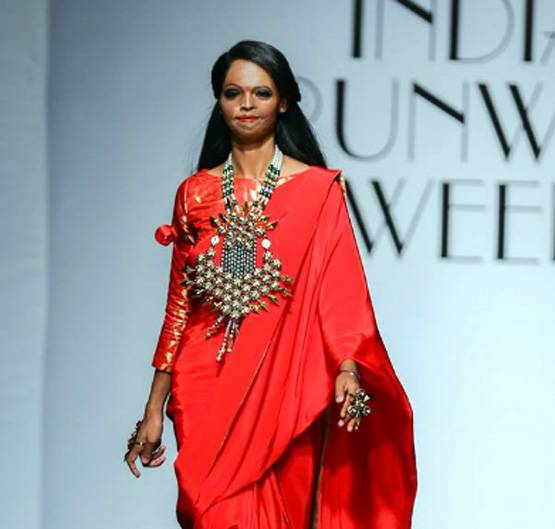 'सब डरेंगे' कहकर नहीं दी थी लक्ष्मी को JOB, अब बनेगी मूवी