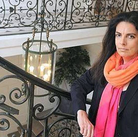 दुनिया की सबसे अमीर महिला, 35,89,40,16,00,000 रुपये है संपत्ति