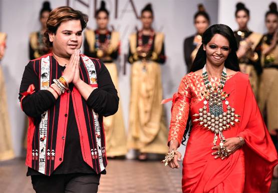 'सब डरेंगे' कहकर नहीं दी थी लक्ष्मी को JOB, अब बनेगी मूवी