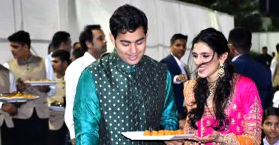 क्या है हस्त मिलाप?  आकाश- श्लोका की शादी में कुछ ऐसी होंगी रस्में