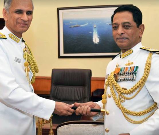 कौन हैं वाइस एडमिरल करमबीर सिंह, जो बनेंगे अगले नेवी चीफ