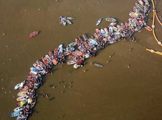 50 दिनों में 25 करोड़ श्रद्धालुओं ने लगाई डुबकी, कुंभ में बना रिकॉर्ड