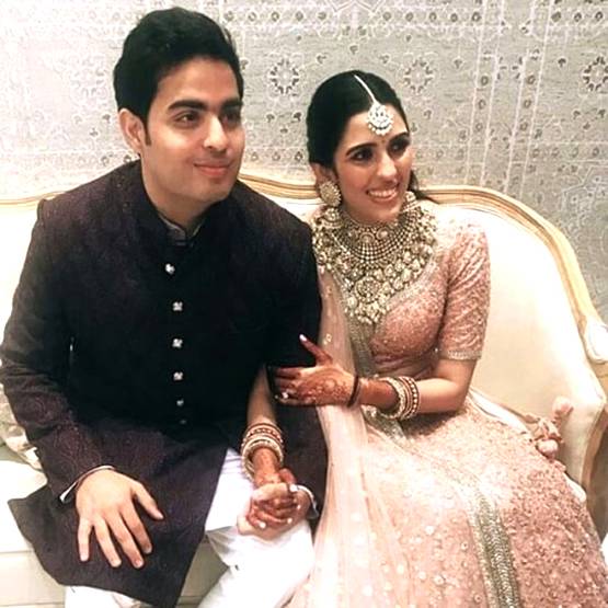 जियो वर्ल्ड में आज होगी शादी,यूं शुरू हुई थी आकाश श्लोका की लव स्टोरी