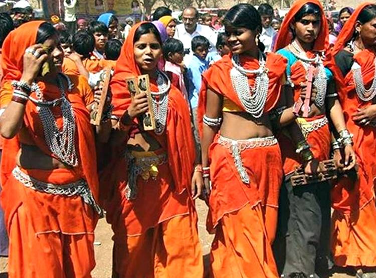 पान खिला करते हैं प्रपोज, इस मेले में चुटकी में बन जाती है जोड़ी