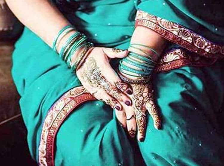 पत‍ि की छाती पर बैठी पत्नी, प्रेमी ने चाकू से क‍िए दनादन वार