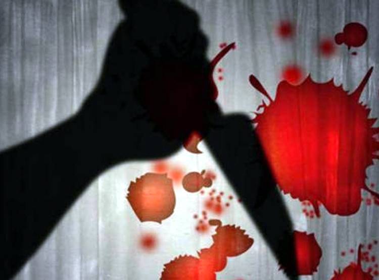 पत‍ि की छाती पर बैठी पत्नी, प्रेमी ने चाकू से क‍िए दनादन वार