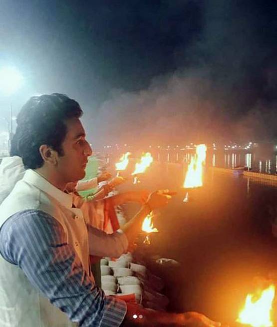 ब्रह्मास्त्र लोगो लॉन्च: कुंभ में रणबीर-आलिया ने की संगम आरती