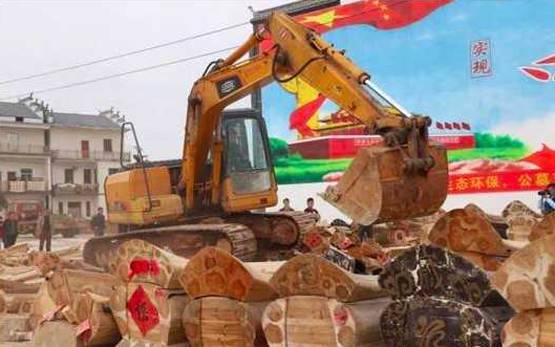 हिंदुओं की तरह अंतिम संस्कार करने को क्यों मजबूर चीनी मुसलमान?