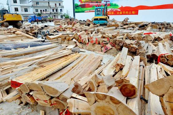 हिंदुओं की तरह अंतिम संस्कार करने को क्यों मजबूर चीनी मुसलमान?