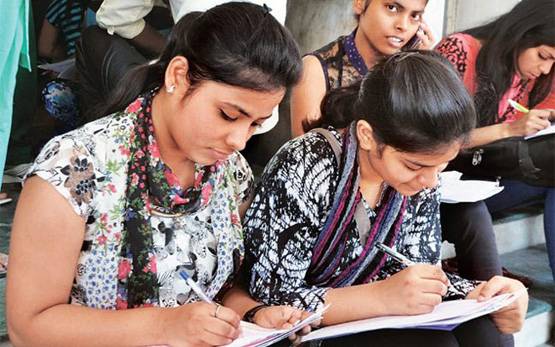 UGC ने बताए देश की 23 फर्जी यूनिवर्सिटी के नाम, आपकी तो नहीं?