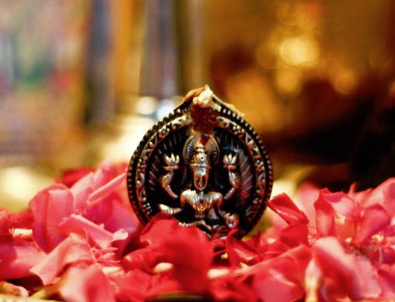 होली पर करें ये 5 काम कभी नहीं होगी पैसों की किल्लत