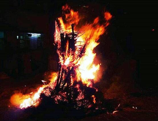 Holi 2019: होलिका दहन का ये है शुभ मुहूर्त, पौराणिक नियम भी जान लें